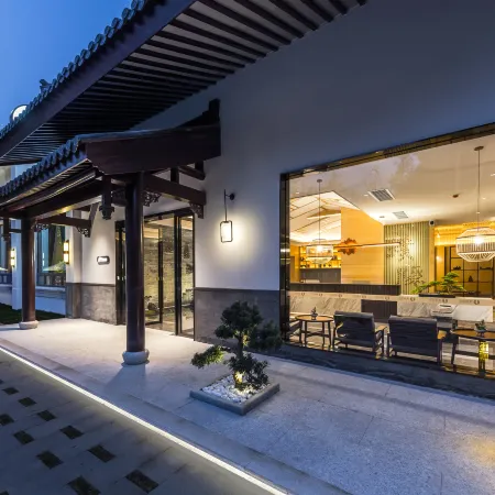 Jianguo HIDDEN Hotel (Nanjing Sun Yat-sen's Mausoleum Area Wutong Avenue) Отели рядом с достопримечательностью «Дворц Мэйлин»