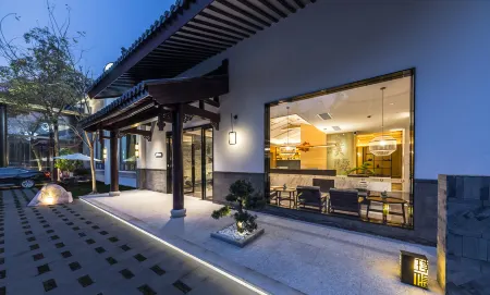 Jianguo HIDDEN Hotel (Nanjing Sun Yat-sen's Mausoleum Area Wutong Avenue) Отели рядом с достопримечательностью «Nanjing University of Science and Technology»