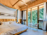 zhaoxing He Zhai Mountain with May Flower Boutique Station