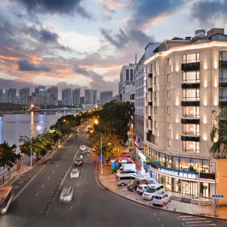 Lavande Hotel Sanya Hexi Road duty-free Shopping Park store Отели рядом с достопримечательностью «Первый Рынок»