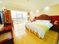Guxiangfeng Hotel （Xinxian Railway Station Branch） - parking