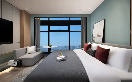 Crown Mingyue Hotel Wenzhou (Longwan Yiyu Square Branch)