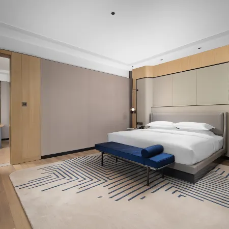 Rezen Hotel