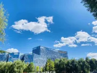 린유 이신 구신위안 호텔 Fenghuang Mountain Square 주변 호텔