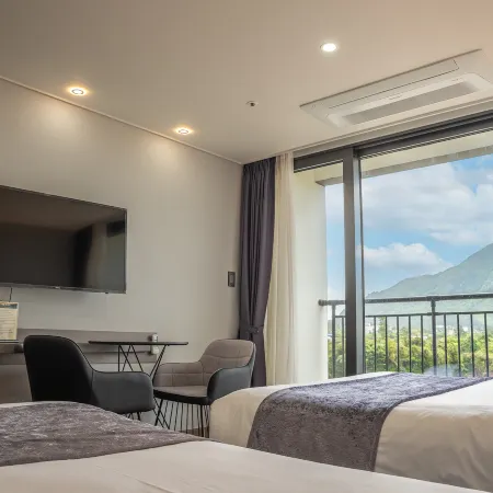 Sanbangsan Hotel Отели рядом с достопримечательностью «Океанический парк Мара»