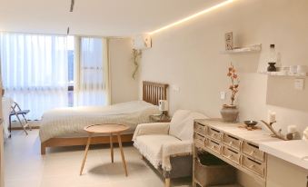 Dacheng Xiaoyuan Homestay (High Speed Rail East Station Zhengdong Commercial Center Branch)