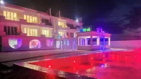 Outside the city, there is Starlight, Hailili Seaview Homestay