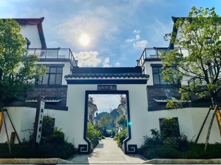 Aoyuan Chocolate Kingdom Villa Prince Hot Spring Resort