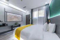 Kaiman Chain Hotel (Chengdu Tianfu International Airport) - parking