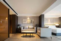 The GiorgioMorandi Hotels (Huangting Road Boya Jun)