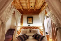 Daoshenggaqin Manor Hotels in Daofu