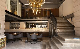 Limeda Airport Hotel (Guiyang Longdongbao Airport Forest Park Subway Station Branch)