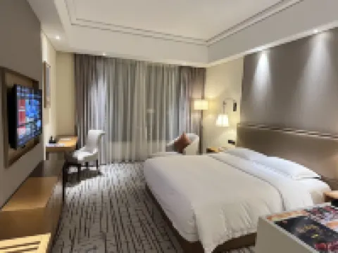 Guangzhou NanHong AUSOTEL Hotel (Nansha Passenger Port Station Tianhou Temple) Hotels near Nansha Coastal Swimming Pool