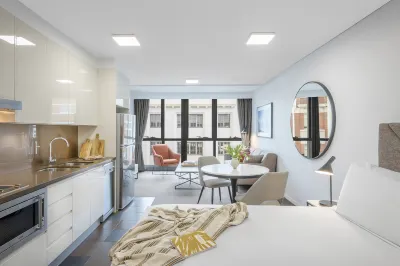 Meriton Suites Adelaide Street Hotels in Brisbane