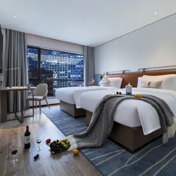 Yishang Hotel (Guangzhou Huadu Sunac Business College) Hotels near Shiling Railway Station