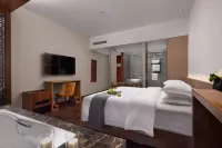 Oriental Water View Garden Hotel