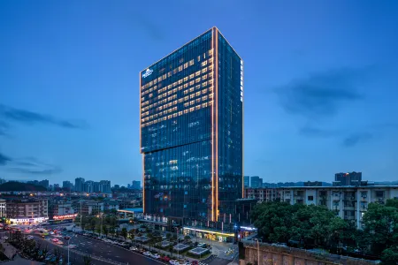 Microtel by Wyndham Changsha Yuelu Отели рядом с достопримечательностью «Hunan First Normal University»