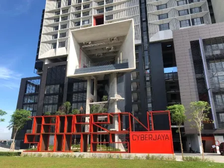 The Perfect Getaway @ Tamarind Suites Отели рядом с достопримечательностью «Таман Тасайк Сайберджая / Сайберджая Лейк Гарденс»