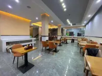 Fucheng International Hotel - Parking