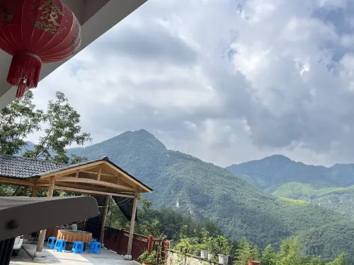 Yunchu Xiaoju Farmhouse