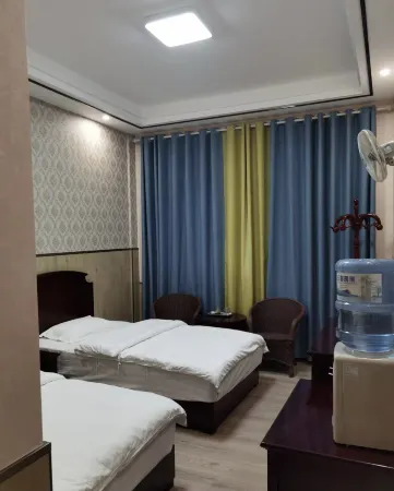 Shidian Hongyuan Hotel Отели рядом с достопримечательностью «Qingniu Baima Square»