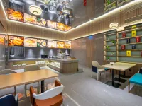 Ai Li Hotel (Meiyuan Guoxing RT-Mart Store) Hotels near Meilan