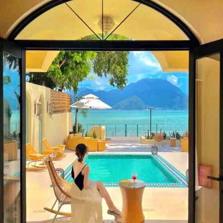 Ansu Hailing Island Poly Pool Villa Resort