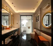 Kunming Sleeping Beauty Garden Pool  Hotel (Dianchi Xishan Scenic Area)
