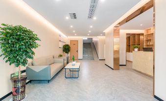 Lanting Hotel (Minquan Railway Station)