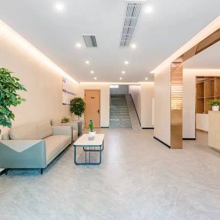 Lanting Hotel (Minquan Railway Station)