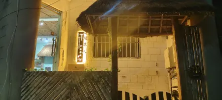 Scarecrow Garden Inn Отели рядом с достопримечательностью «Pu Gao Lao Zhai»