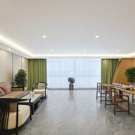 Hunchun Tiger and Leopard Theme Hotel