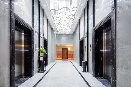 Yunduo Junyue Hotel (Huaiyuan Sightseeing Night Market) Отели рядом с достопримечательностью «China University of Mining and Technology Yinchuan College»