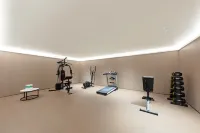 Wutong Yueju Hotel（Yantai University Wanxiang Hui Store）