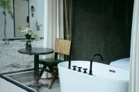 Suns Guiyuantianju homestay - ที่มีอ่างอาบน้ำ