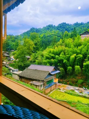 Daoxiang Tianyuan Homestay (Dali Dongzhai Scenic Area) Hotels near Dragon Tail Mountain