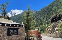 Yading BORE Secret Realm Hotel
