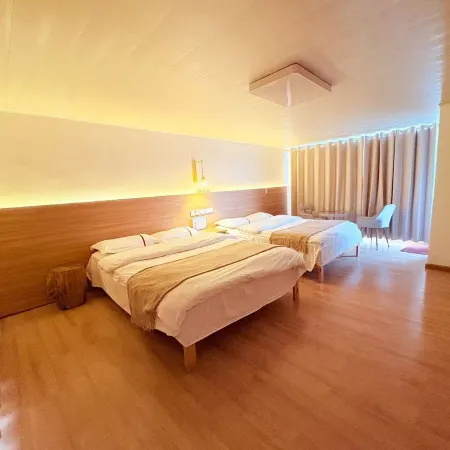 Yeler Lake Shishanxuan Inn