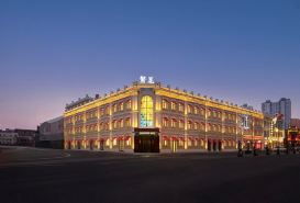 FAN Blooming Flowers · 1908 | Shanghai Luxury Accommodation