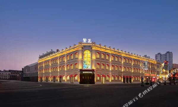 FAN Blooming Flowers · 1908 | Shanghai Luxury Accommodation