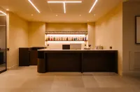 DaLi Jiuyu · Seaside and Mountain View at Dusk · Courtyard Vacation Boutique Stay (Erhai Lake) - bar