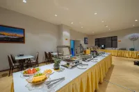Urba Hotel (Shambhala Ethnic Unity Theme Park Branch) - parking