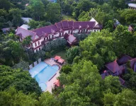Phuwanalee Resort