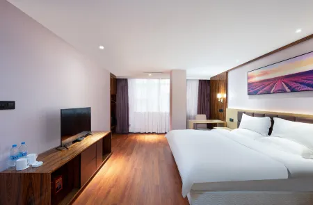 Baili Airport Hotel (Guangzhou Baiyun No.5 Apron) Отели рядом с достопримечательностью «Guangzhou Mechanical Section Comprehensive Stadium»