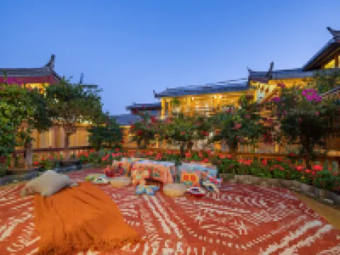 Zhuyu Guancheng Panoramic Designer Garden Hydrogen and Oxygen Meisu (Lijiang Ancient City Branch)