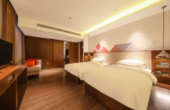man Hotel (Zhongxiang Railway Station) - Parkering
