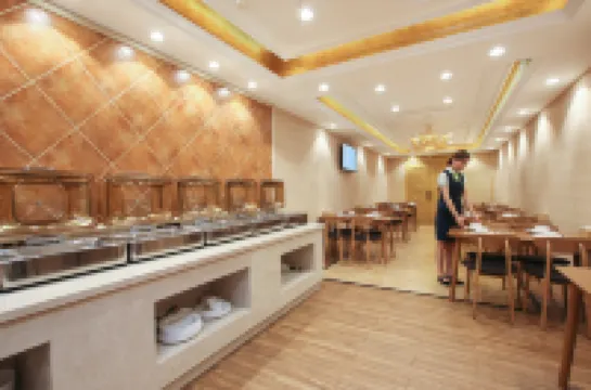 Vienna 3 Best Hotel (Xinyi Beijing Road High-speed Railway Station Store)