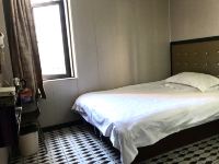上海鸿祥时尚宾馆 - 标准大床房
