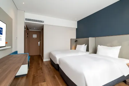 Holiday Inn Express Jinan Jingshi Road