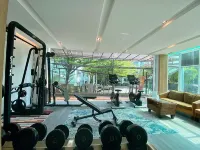 J Park Hotel - Gym